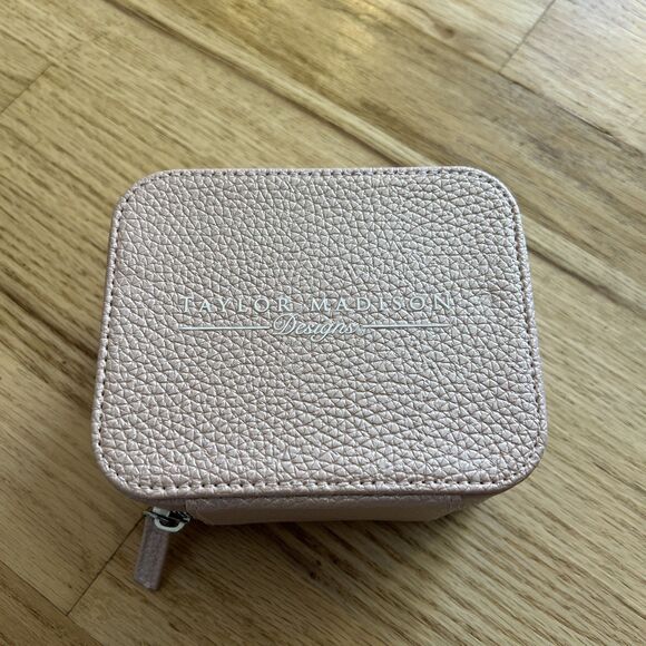 Taylor Madison Designs Travel Jewelry Organizer Travel Case Box Pink - Picture 2 of 6